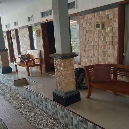 Gedhong Hostel Batununggul Exterior foto